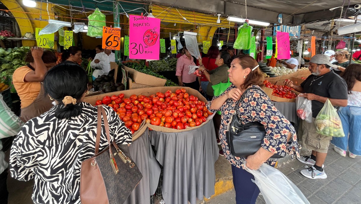 Venta de productos de la canasta básica en Tampico. (Yazmín Sánchez)