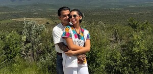 Ángela Aguilar y Nodal siguen juntos y esta foto lo confirma luego de rumores de separación.