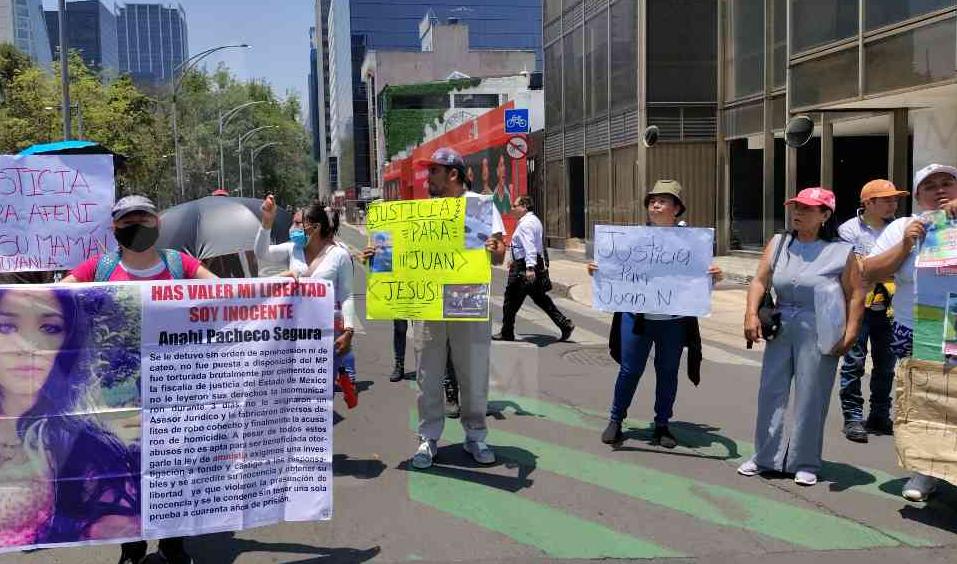 Marcha “¡Unidos por la justicia, la verdad y la libertad!”. | Foto: Jorge Becerril