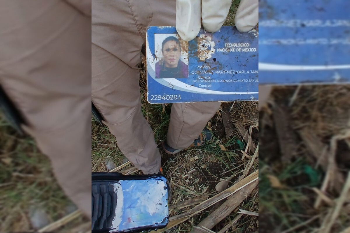 Se localizaron algunas credenciales que podrían aportar datos para la identificación. ( Cortesía)