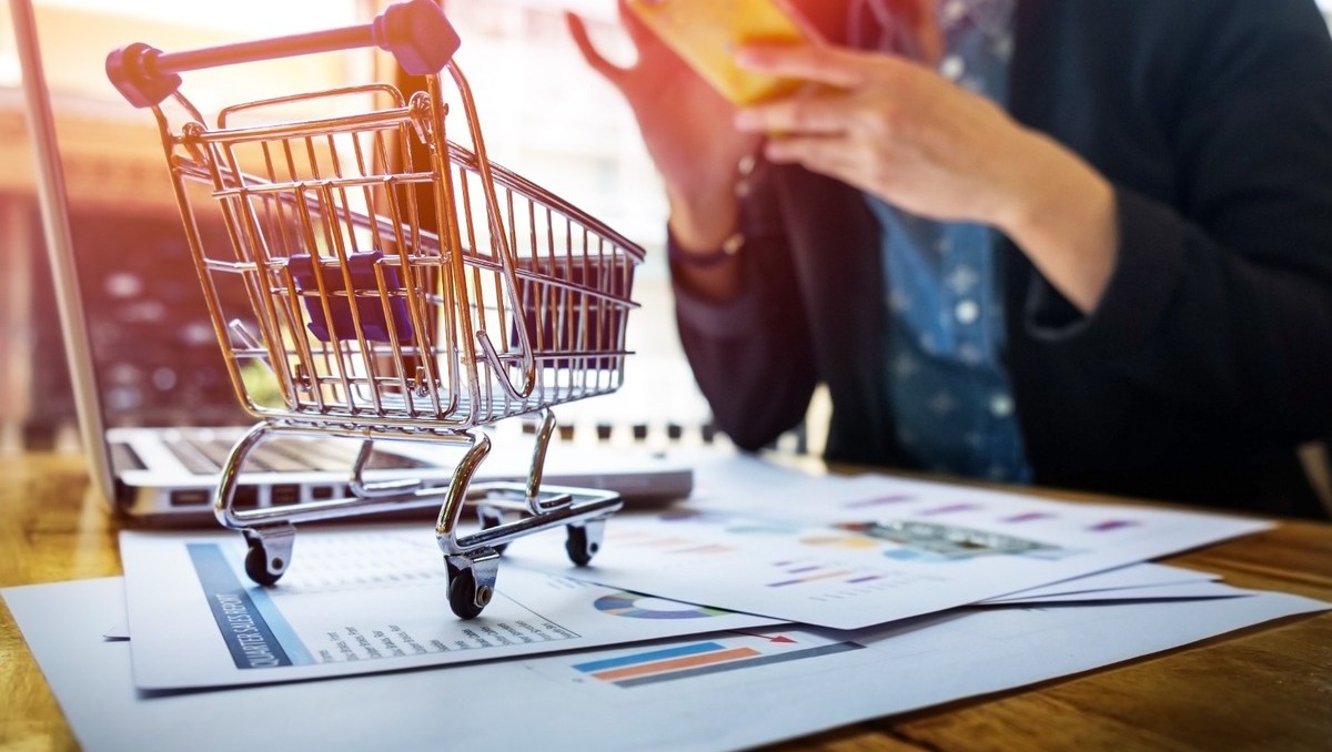 Niñas, niños y adolescentes, bajo influencia de anuncios digitales en decisiones de compra | Archivo