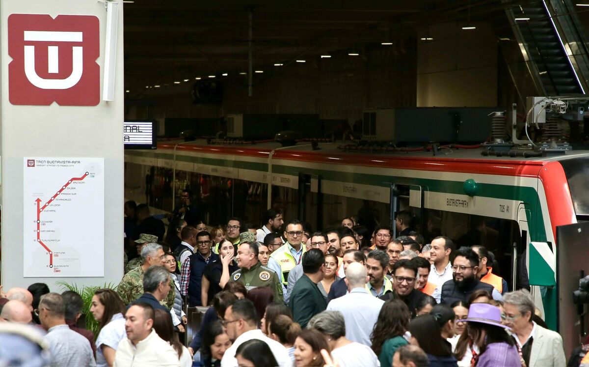 Así se ve el Tren Felipe Ángeles, que conecta Buenavista con el AIFA.