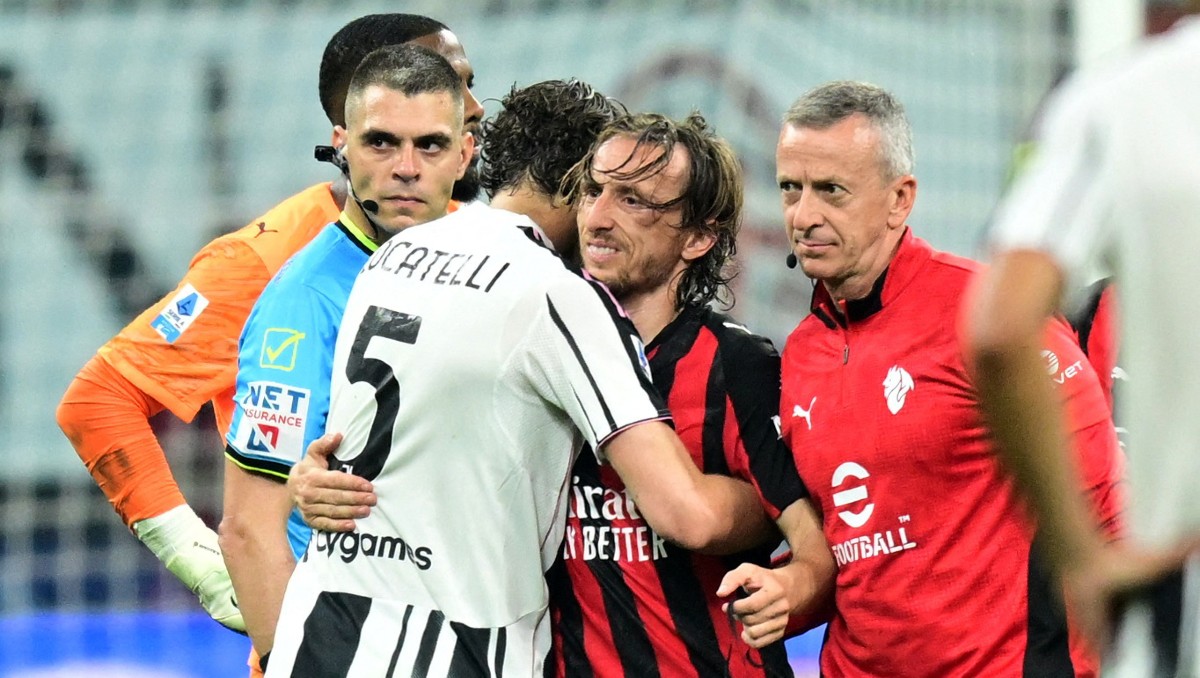 El VAR salva al Milan y firma el empate ante Juventus en la carrera por un puesto en Champions (Reuters)