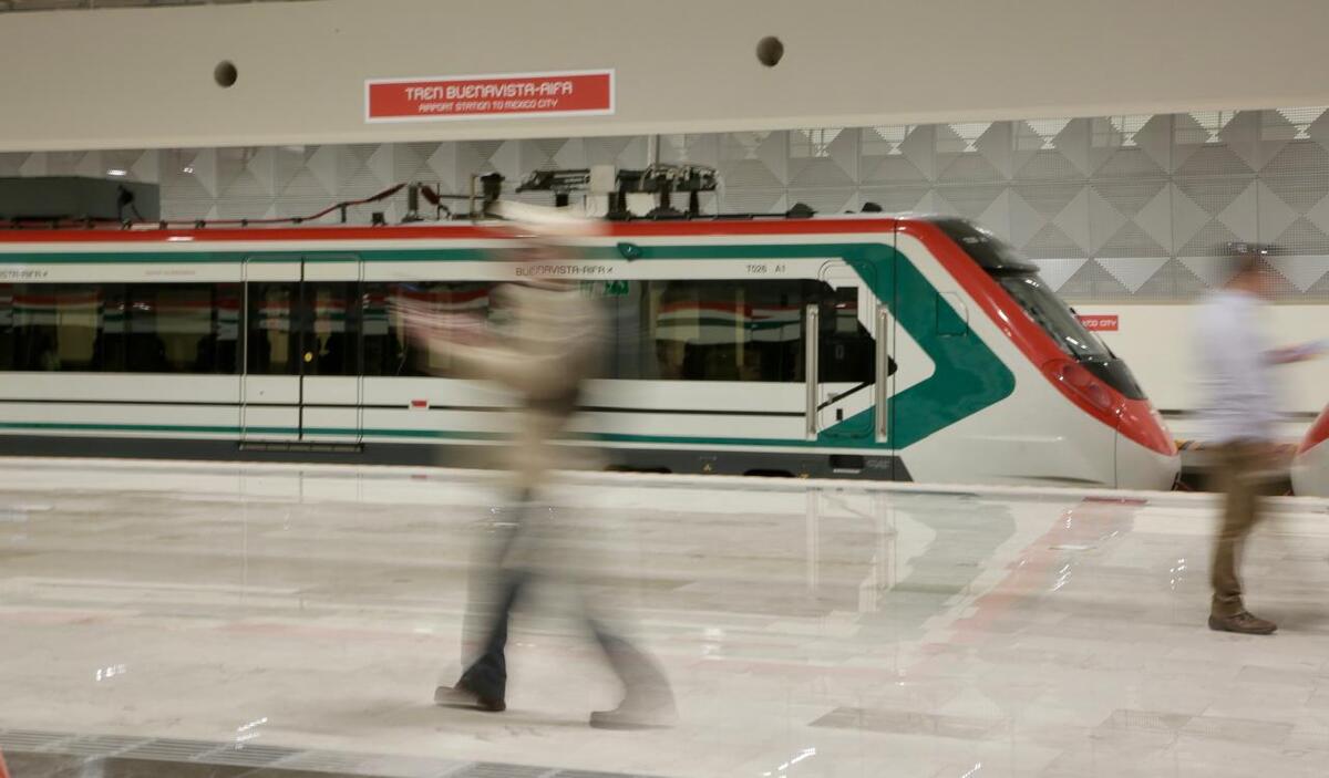 Así se ve el Tren Felipe Ángeles, que conecta Buenavista con el AIFA.