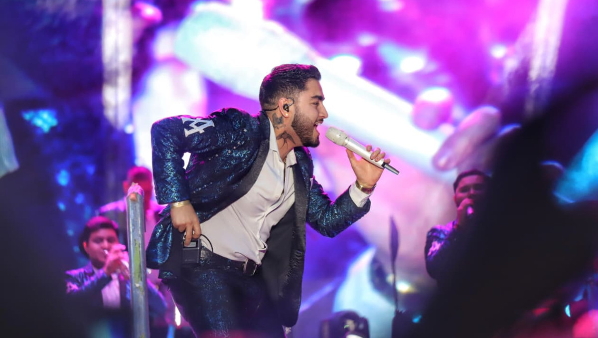 La Arrolladora enciende al Teatro del Pueblo en la Feria 2026 | Melanie Torres