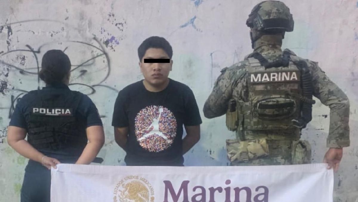 Las autoridades indicaron que la bolsa que portaba el hombre desprendía un olor feo. | Foto: Especial