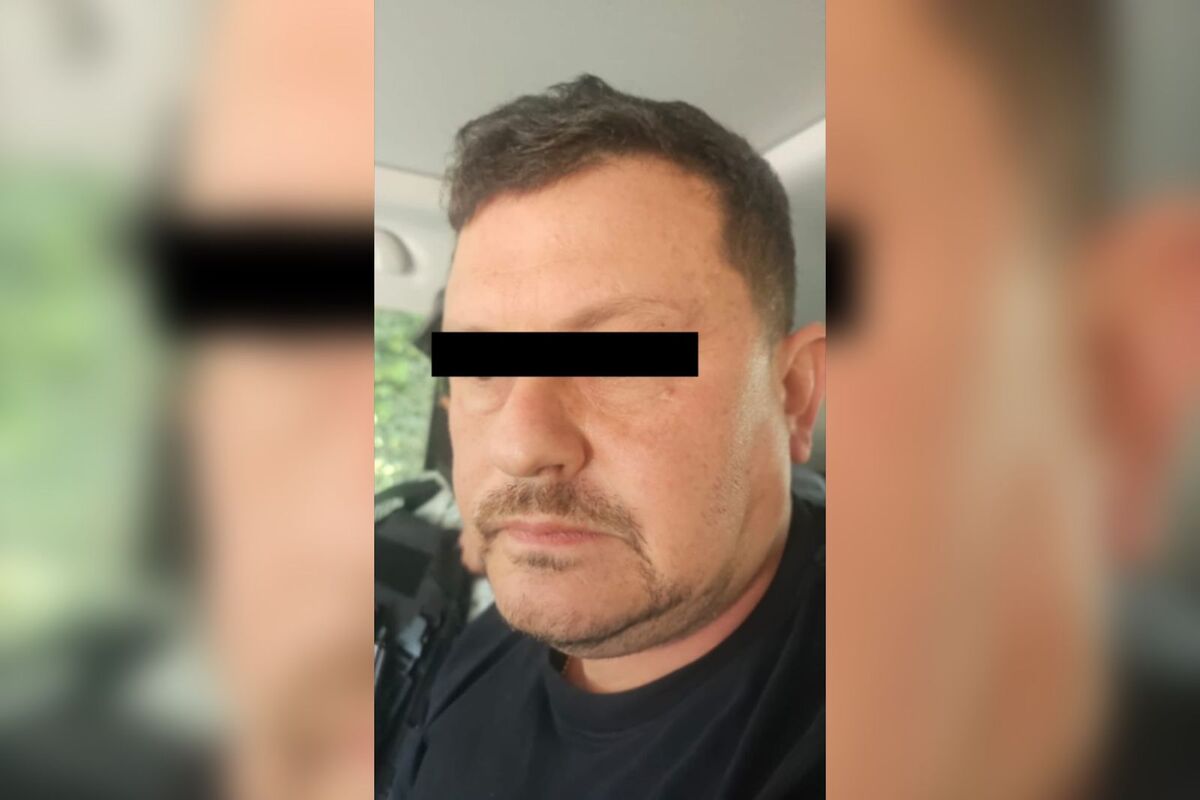 Detienen a César Alejandro N, alias 'El Güero Conta'. | Foto: Especial