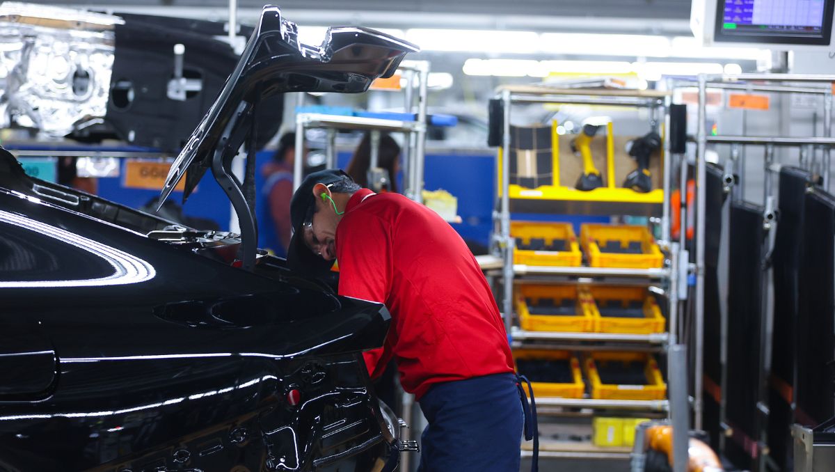 La industria automotriz enfrentó un entorno más retador, con menor demanda y presiones regulatorias | Jorge López