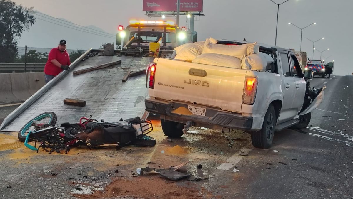 El percance en la Carretera Nacional terminó en volcadura | Agustín Martínez