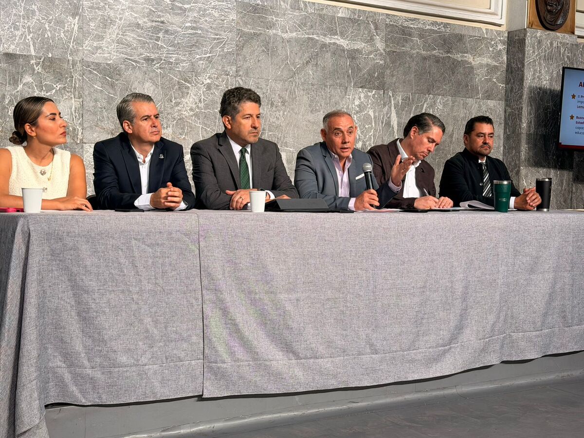 Proyecciones del programa Jalisco con Estrella. (Roberto Hurtado)