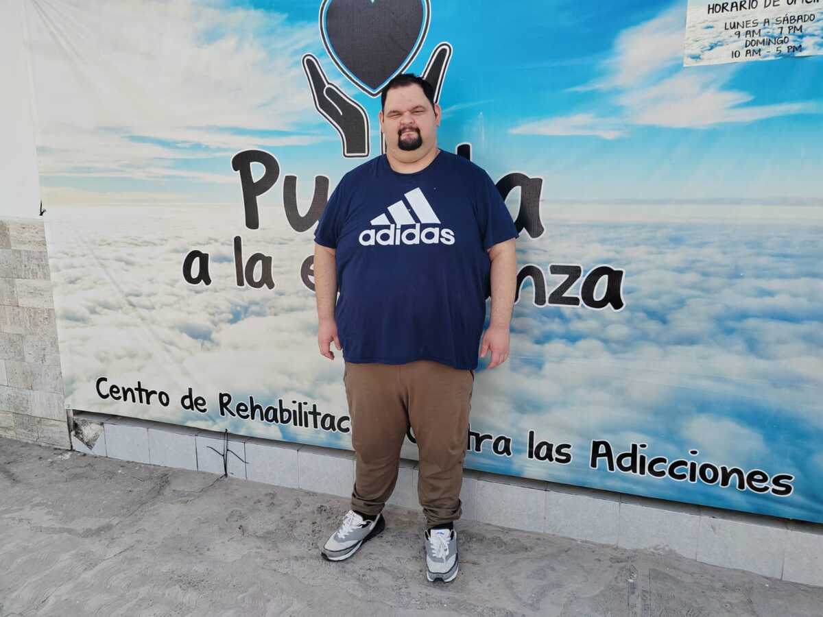 Tras tocar fondo y enfrentar la obesidad como adicción, un lagunero avanza en su rehabilitación con apoyo integral.| Alejandro Castañeda.