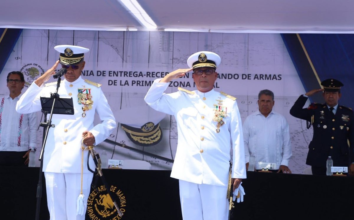Toma protesta nuevo titular de la Primera Zona Naval. | Cortesía