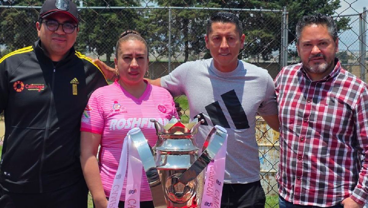 Carlos Esquivel acompañó a Omar Sánchez en el evento de celebración de las infancias. | Foto: Especial