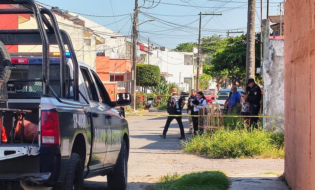 Elementos de la Policía Ministerial llevaron a cabo el levantamiento del cuerpo del pequeño. | Foto: Especial