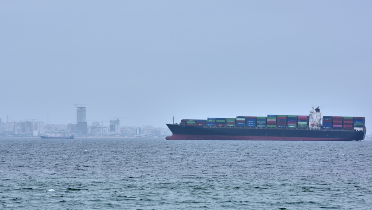 Se estimba que los volúmenes de transporte marítimo a través del estrecho de Ormuz volverían gradualmente. Foto: AP