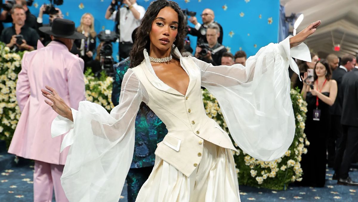 Laura Harrier en la Met Gala de 2025. | Foto: Vogue