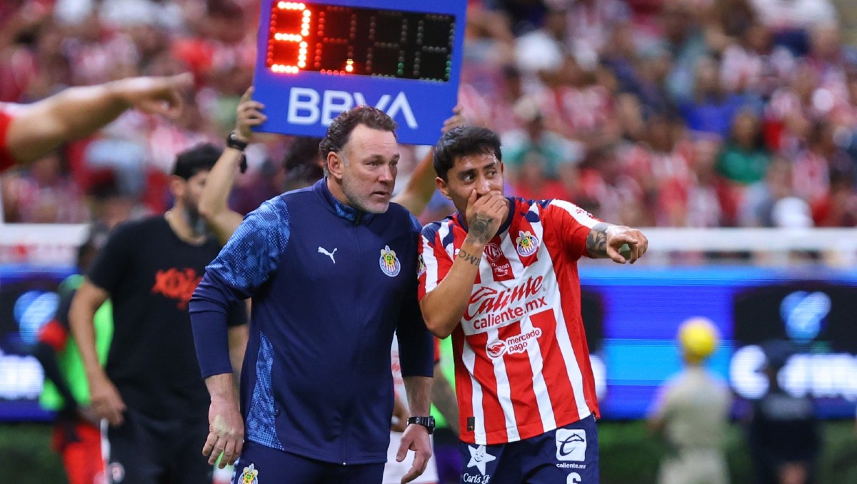 Milito y Chivas van por el campeonato 13 en esta liguilla (Imago7)
