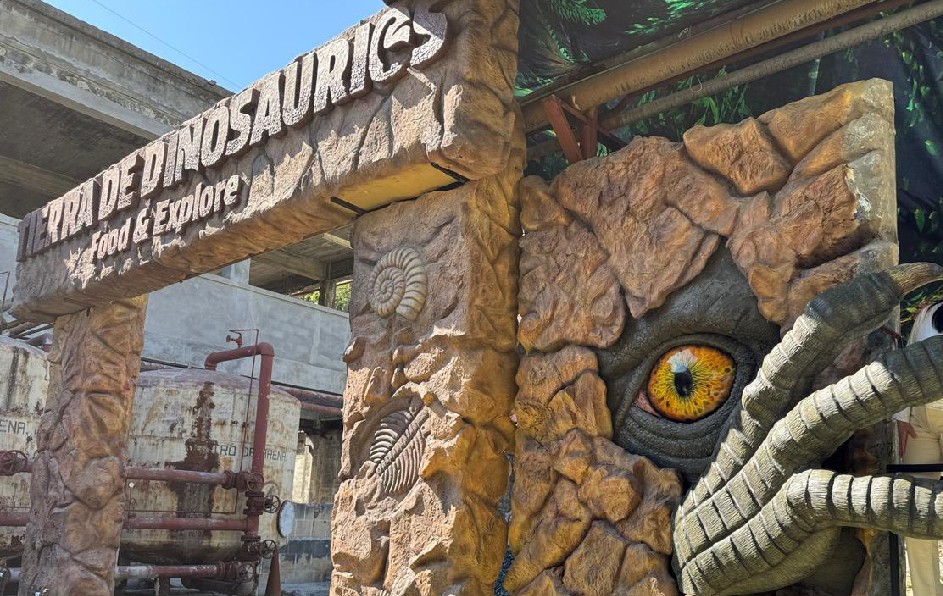 Tierra de Dinosaurios abre de forma permanente en la histórica Fábrica El Porvenir en el municipio de Santiago. | Facebook
