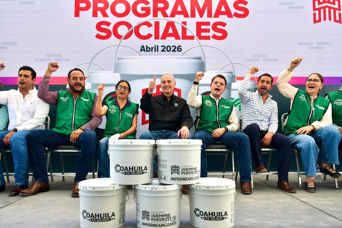 En Torreón, alcalde arranca entrega de Programas Sociales 2026. | Cortesía: Facebook - Román Alberto Cepeda