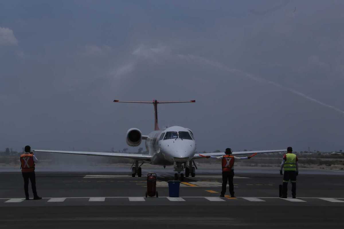 Alza en gasolina, diésel y turbosina reduce planeación aérea en Ramos Arizpe; buscan reactivar rutas pese a precios históricos.