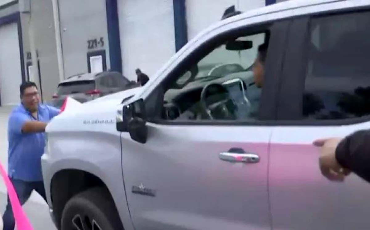 Conductor intenta arrollar a hombre durante manifestación en Torreón. | Especial