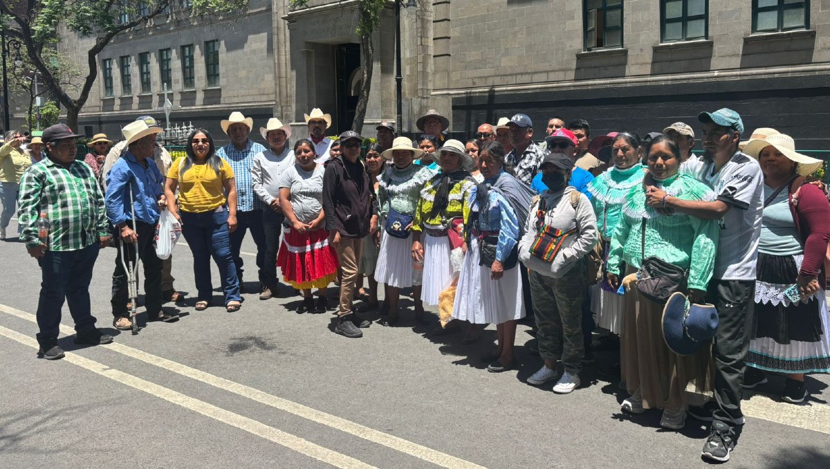 Los líderes que buscaban reunirse con el ministro Hugo Aguilar fueron recibidos por Atención Ciudadana | Foto: Especial