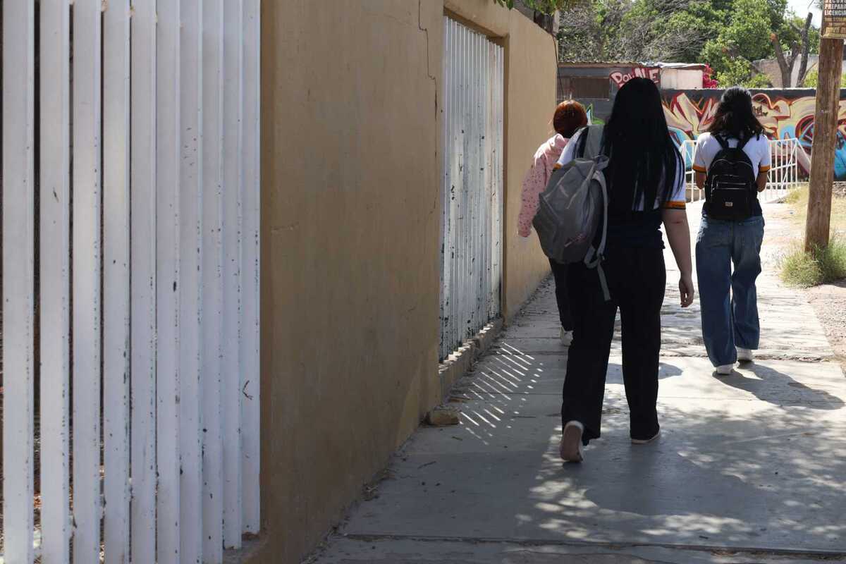 Proyectan detectores de metales en escuelas de La Laguna de Durango.| Verónica Rivera.