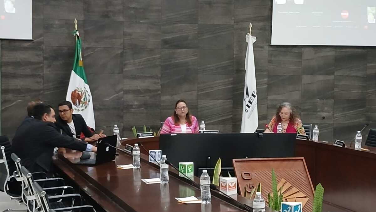 Rechaza González Escalona errores en ampliación presupuestal; descarta negativa a causa de dietas