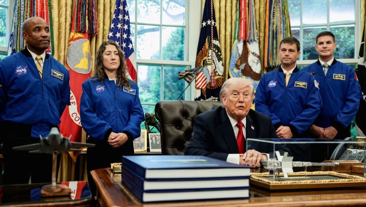 El Presidente recibió en la Casa Blanca a los astronautas de la misión Artemis II.  | Foto: Reuters
