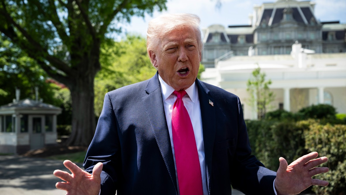 Trump insta a Irán a "espabilar" ante el estancamiento de las negociaciones. | EFE