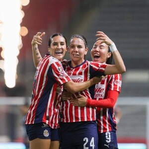 Con Alicia Cervantes consolidándose como la goleadora franquicia, Chivas derrotó a Pachuca en la Ida de los Cuartos de la Liga MX Femenil