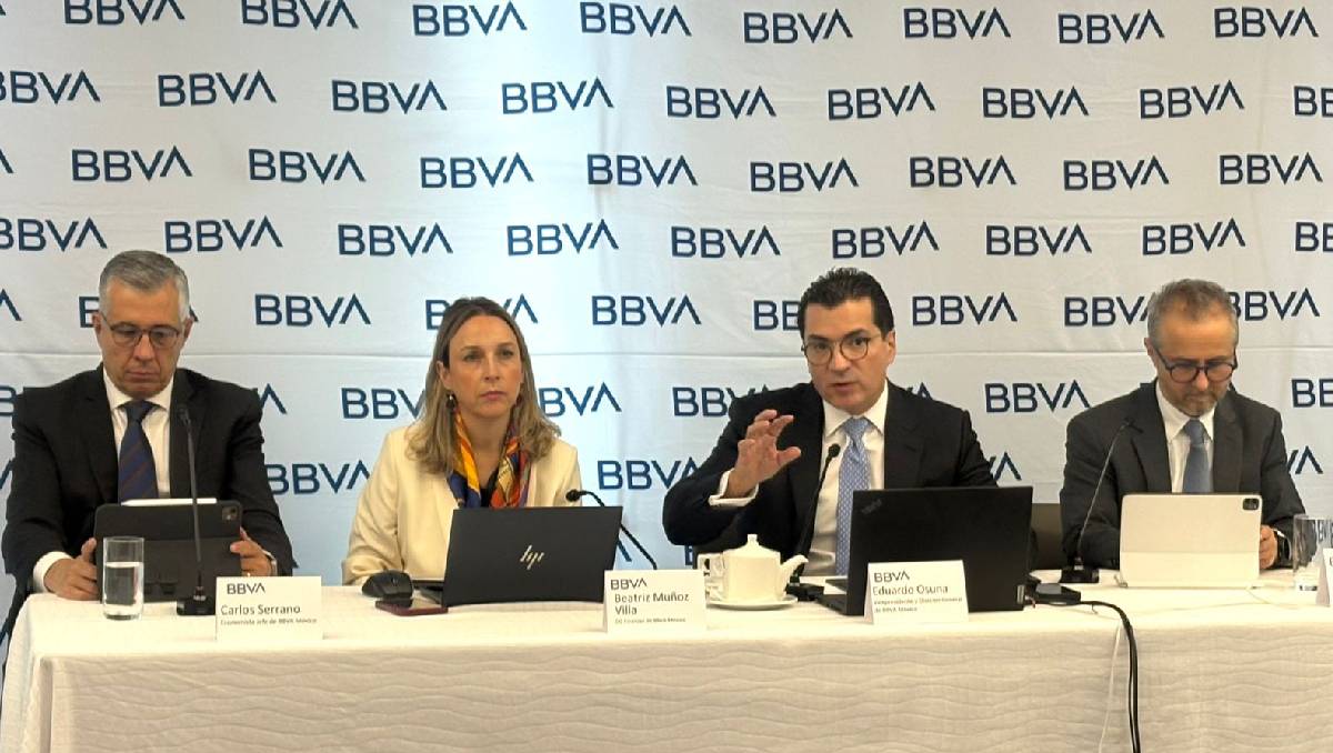 Conferencia de prensa, Carlos Serrano, economista en jefe de BBVA. | Foto: Especial