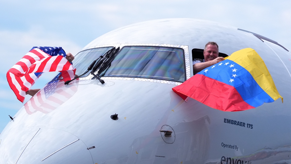 Se espera el primer vuelo comercial directo entre EU y Venezuela. | AP
