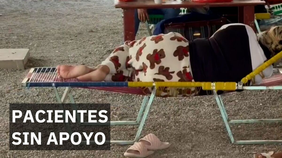 Familiares acampan afuera del Hospital Gómez Maza en Chiapas y hasta pagan por espacio