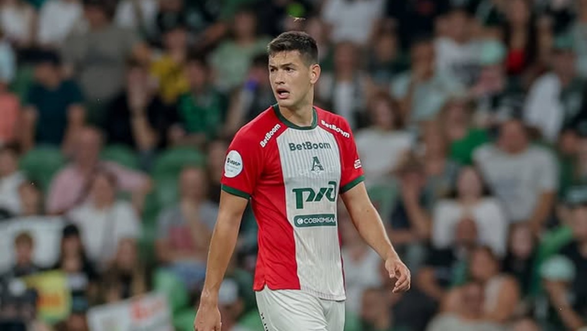 César Montes sale por lesión en el partido de Lokomotiv de Moscú (Instagram @cjasib)