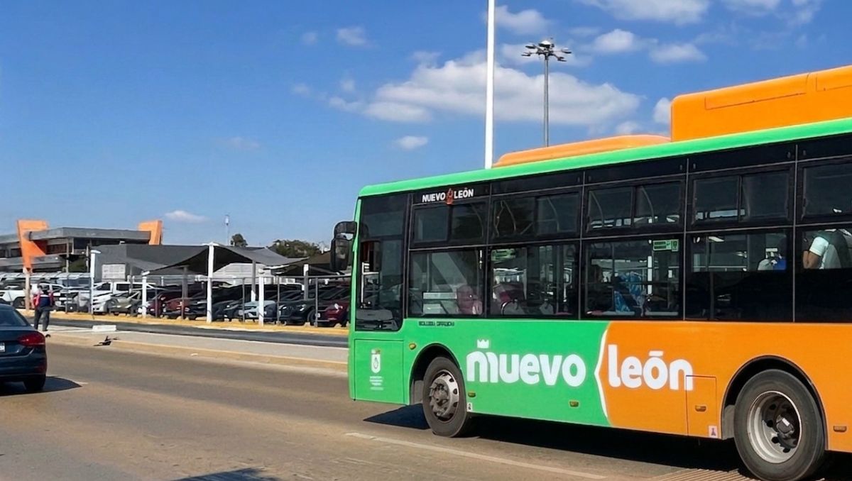 Conoce el transporte que te lleva al aeropuerto | Jorge López