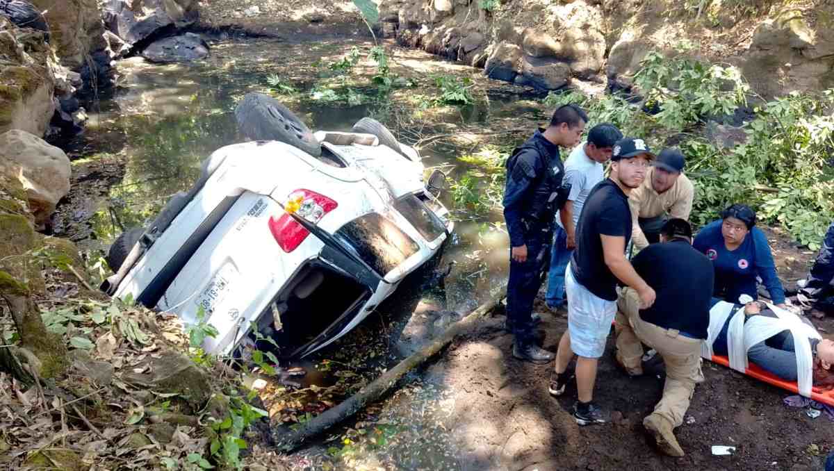 Diez personas resultan heridas; versión preliminar apunta a peregrinos con destino a Chalma. Foto: Especial