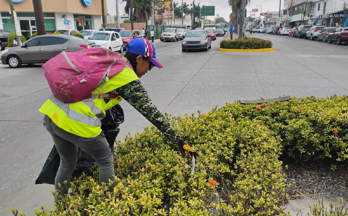 Empleada de limpia en Tampico busca superarse y sostener a sus hijos con su trabajo. | Sergio Sánchez