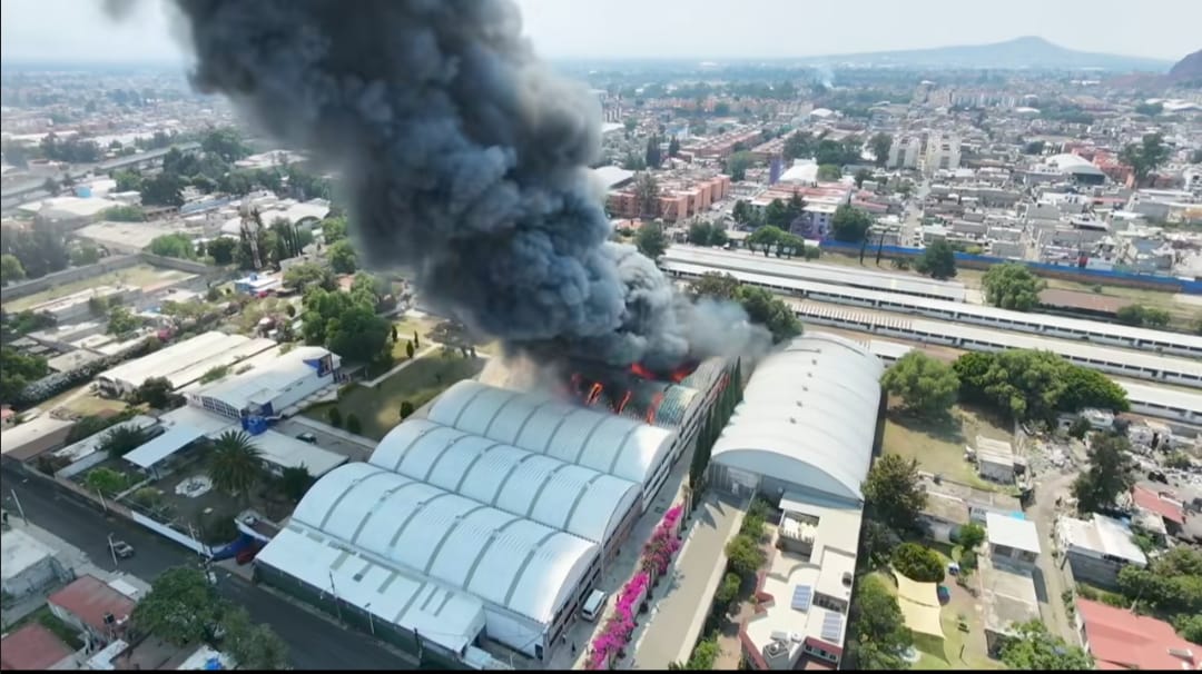 Se evacuaron 300 personas de la zona. (Foto: especial)