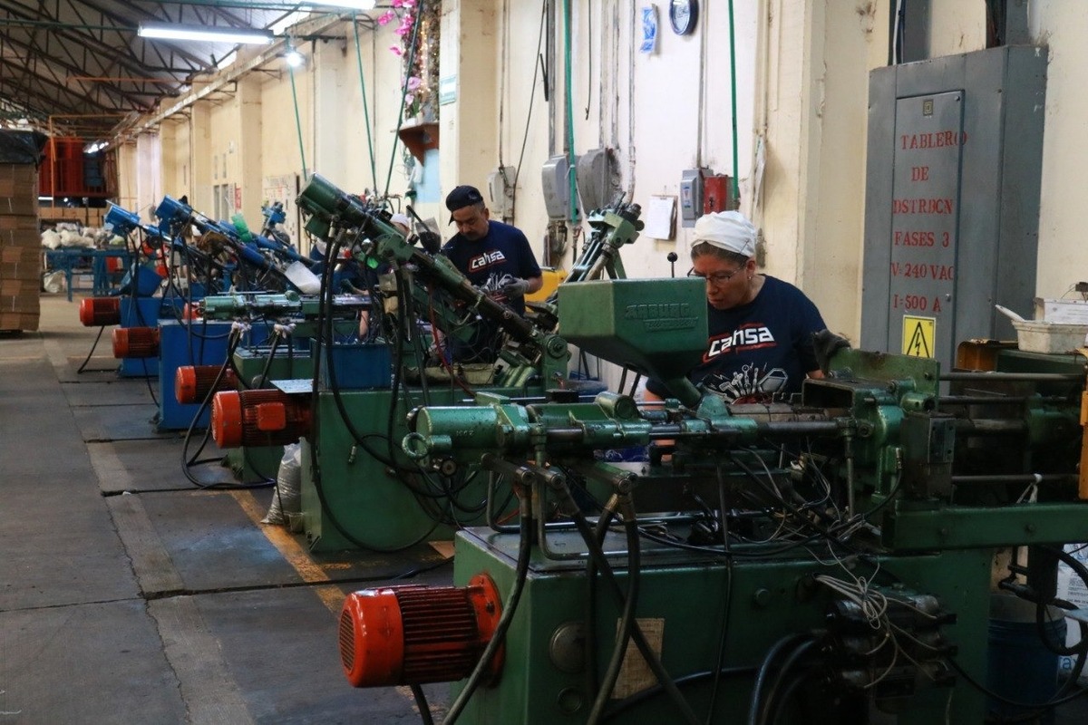 Por sectores, transportes y comunicaciones concentra el 34 por ciento de los empleos generados. (Cortesía)