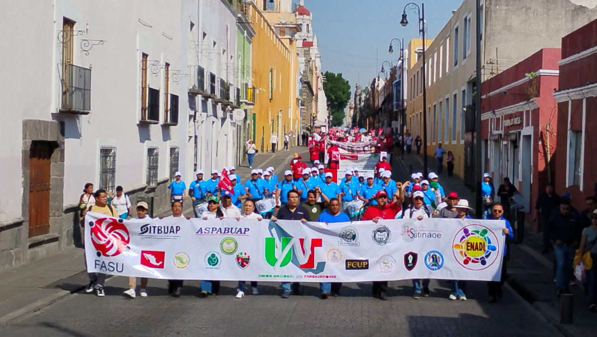 UNT marcha para exigir mejores saliarios y solución a huelga en Monte de Piedad | Especial