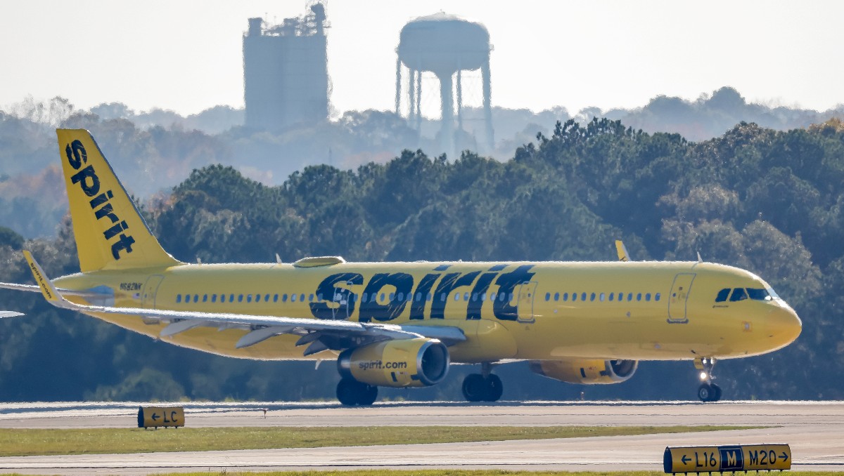 Spirit Airlines aseguró que reembolsaría todos los pasajes de vuelos. | Foto: EFE
