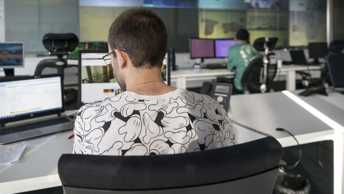 Ven riesgo ante falta de profesionales en la operación digital. EFE