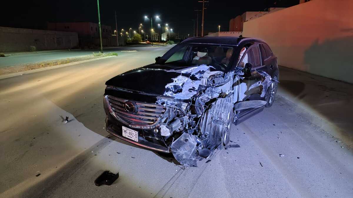 Un ambas unidades quedaron en pérdida total tras el impacto ocurrido durante la madrugada.| Especial.