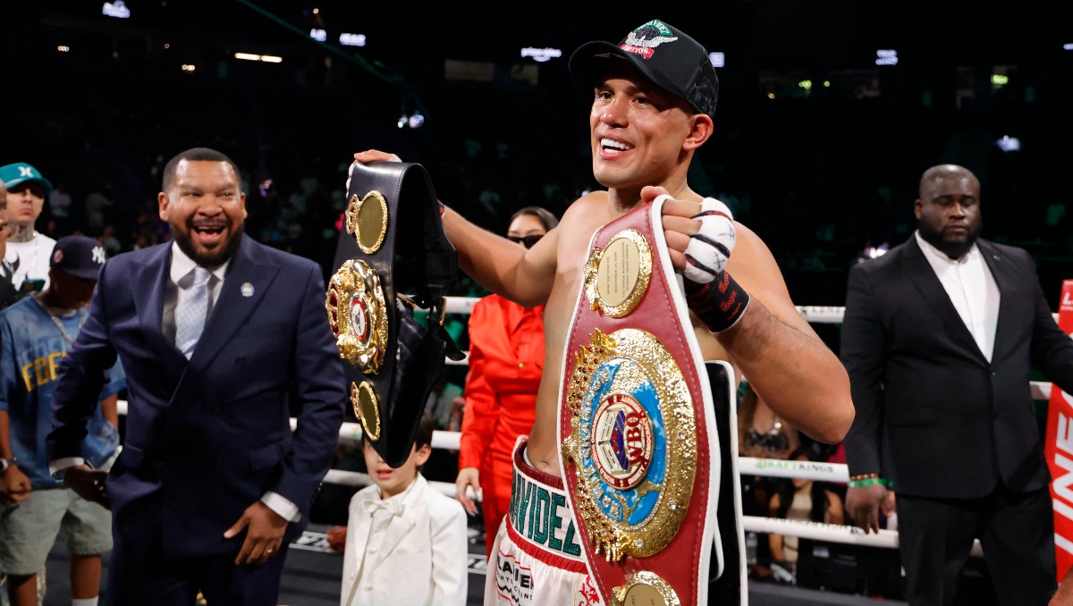 David Benavidez destroza el ojo del 'Zurdo' Ramírez y conquista la división peso crucero (AFP)