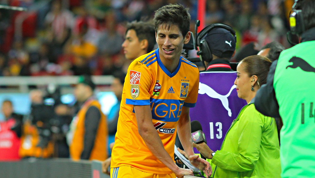 Jürgen Damm estalla y se lanza contra las Chivas por el gol ante Tigres (Imago7)