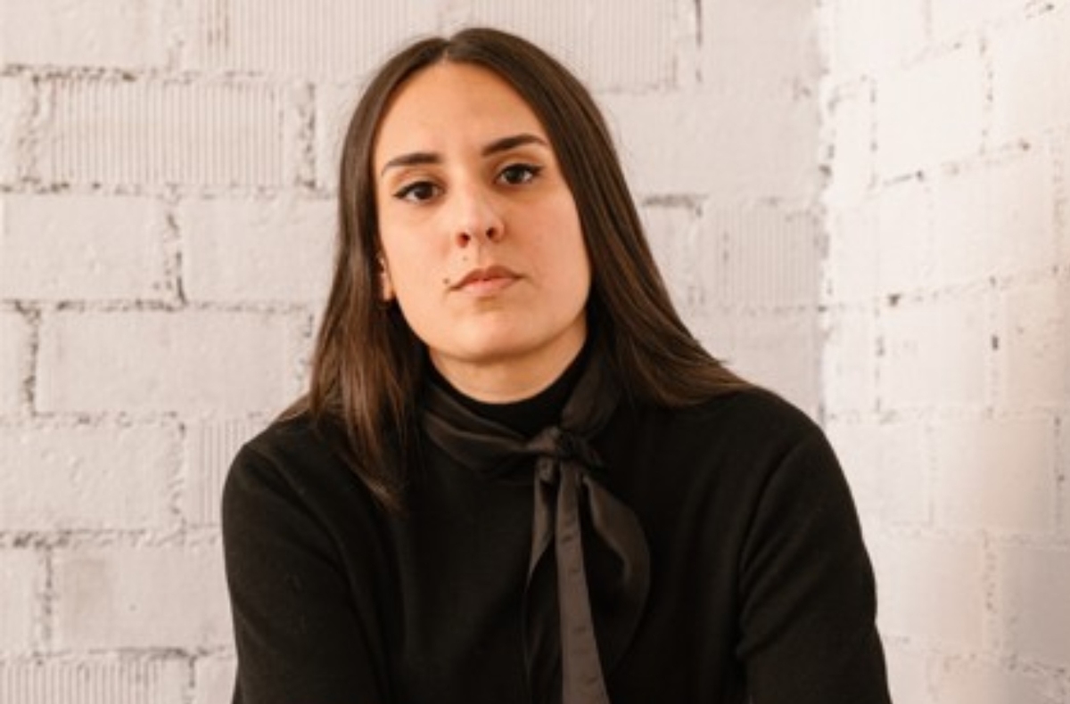 Lucía Solla Sobral ha vendido 150 mil ejemplares en España y ahora promueve un tiraje especial para México. Foto: (Especial)