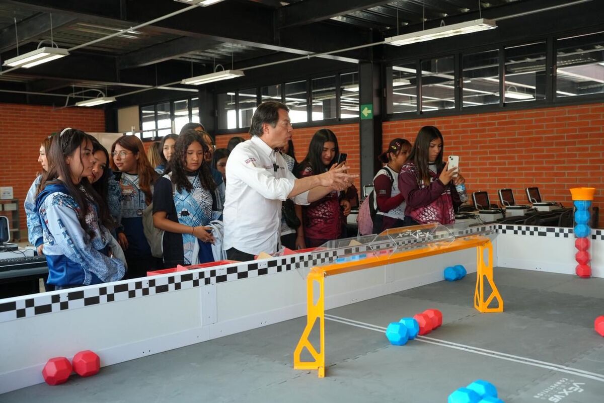Durante el acto se reconoció a estudiantes, docentes, instructoras e instructores. | Foto: Especial