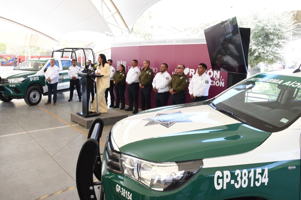Alcaldesa de Gómez Palacio mostró las nuevas unidades de Policía Ambiental | Roberto Amaya