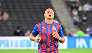 El delantero mexicano, Javier 'Chicharito' Hernández desmiente una posible llegada al Atlante.